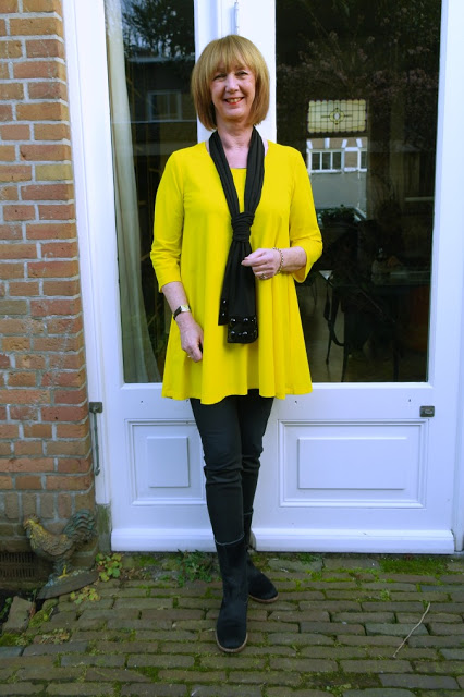 Yellow LaDress tunic with skinnies