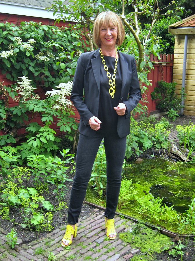 Black jacket and skinnies with yellow details