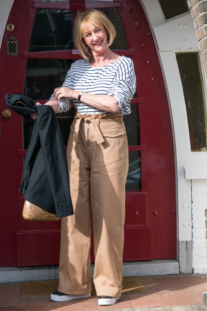 Wide khaki trousers with striped top
