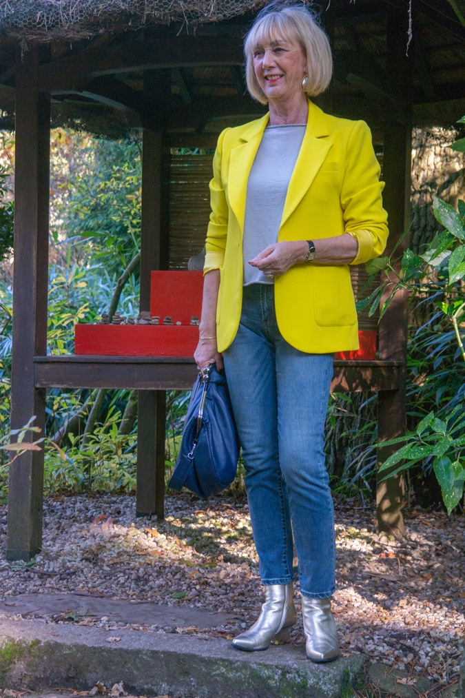 Simple grey top with a yellow blazer