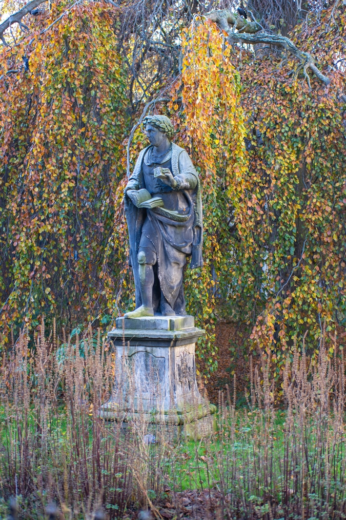 Statue in Haarlem