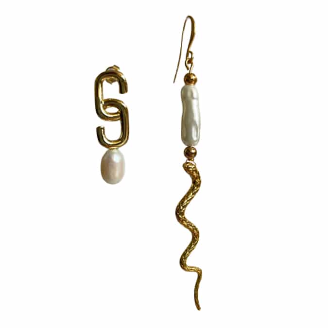a-symmetric pearl earring set
