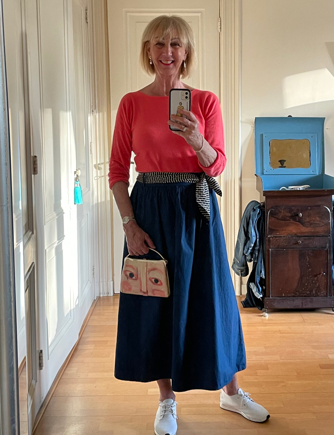 Blue midi skirt with portrait bag