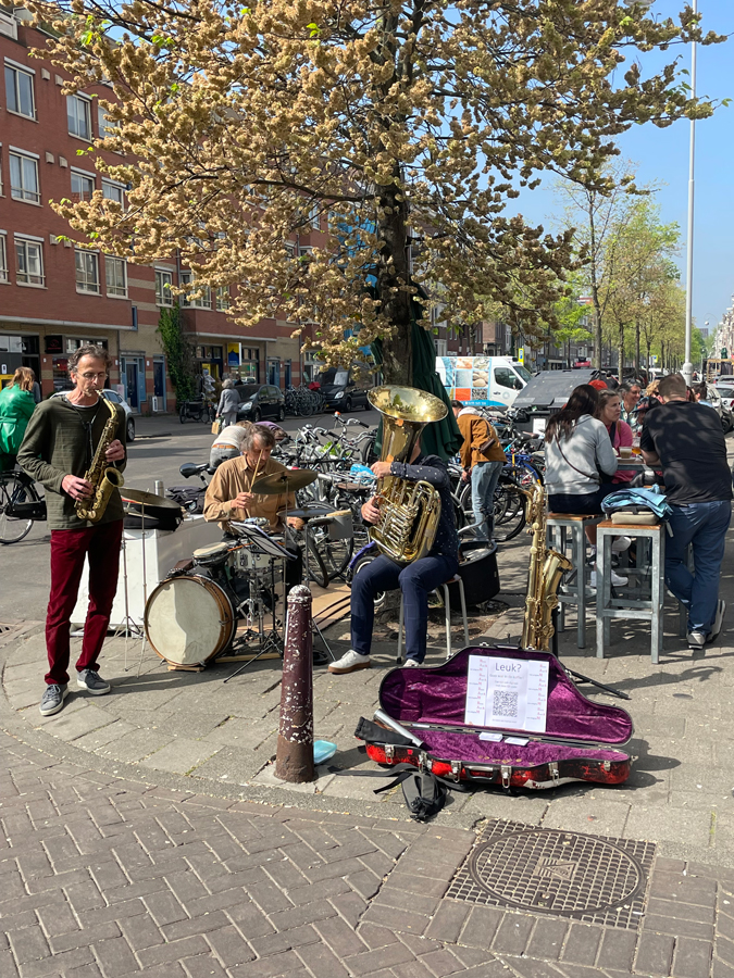 band playing at the Noordermarkt in Amsterdam