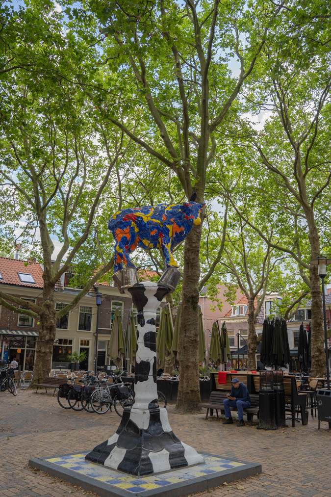 Cow on stand in Delft