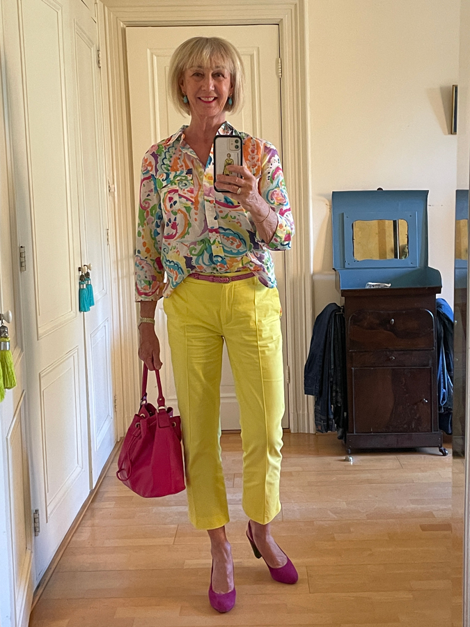 Outfit with bright yellow trousers
