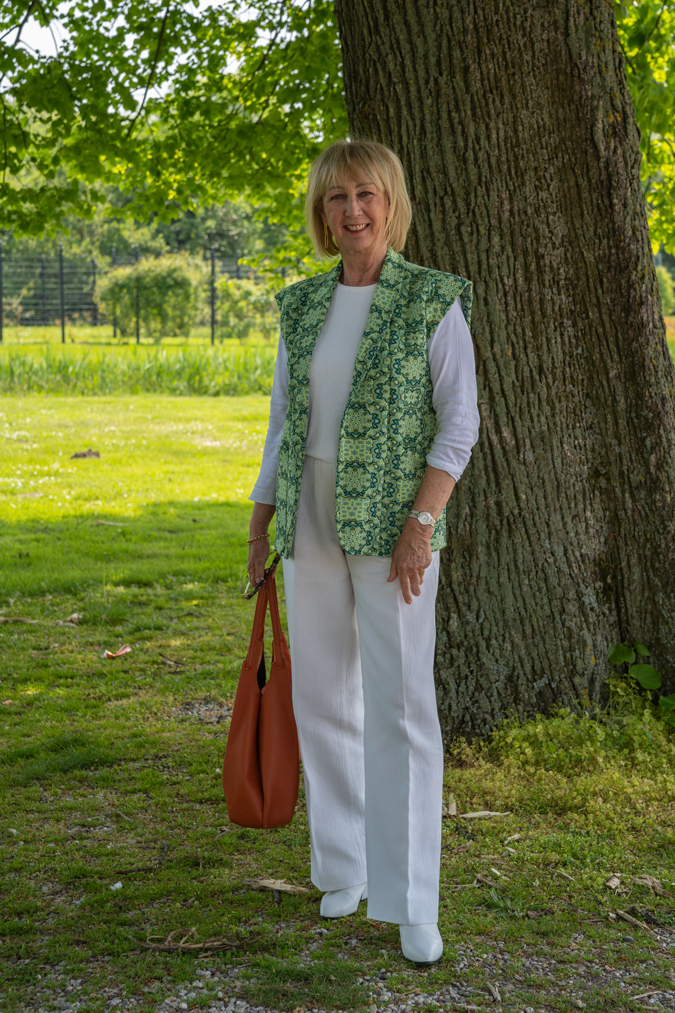 Green patterned vest and a lovely park