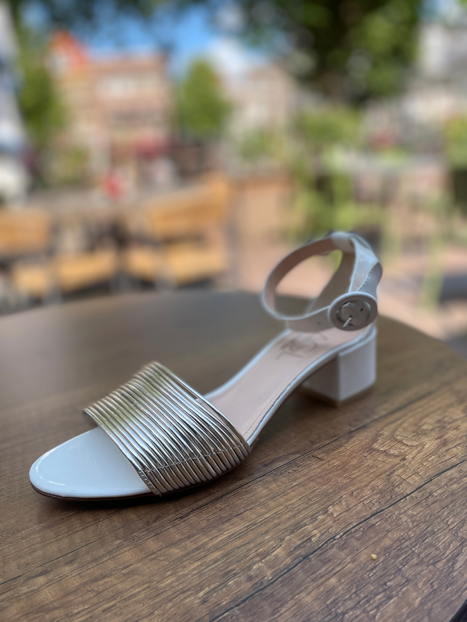 Marjolein's sandal