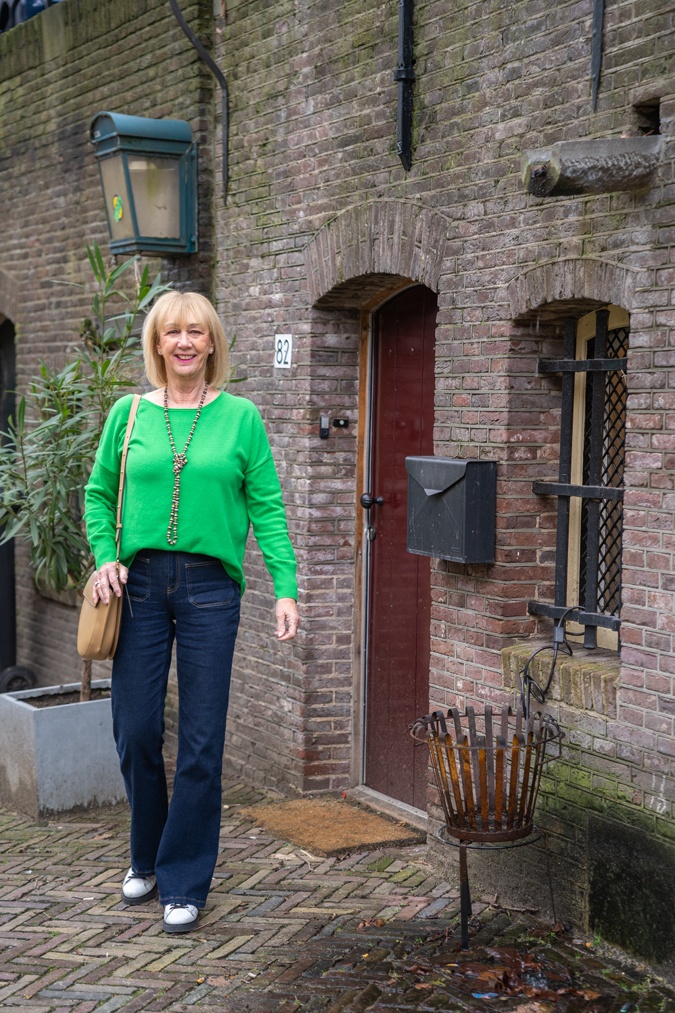 Green jumper with flared jeans and Shopping Saturday in Utrecht