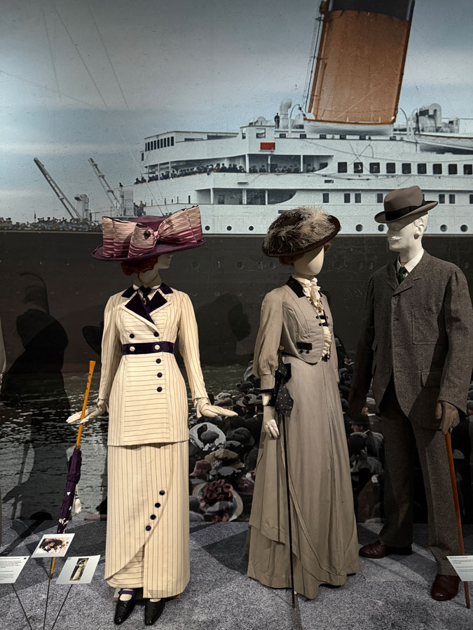 Clothes Titanic and Fashion Kunstmuseum The Hague