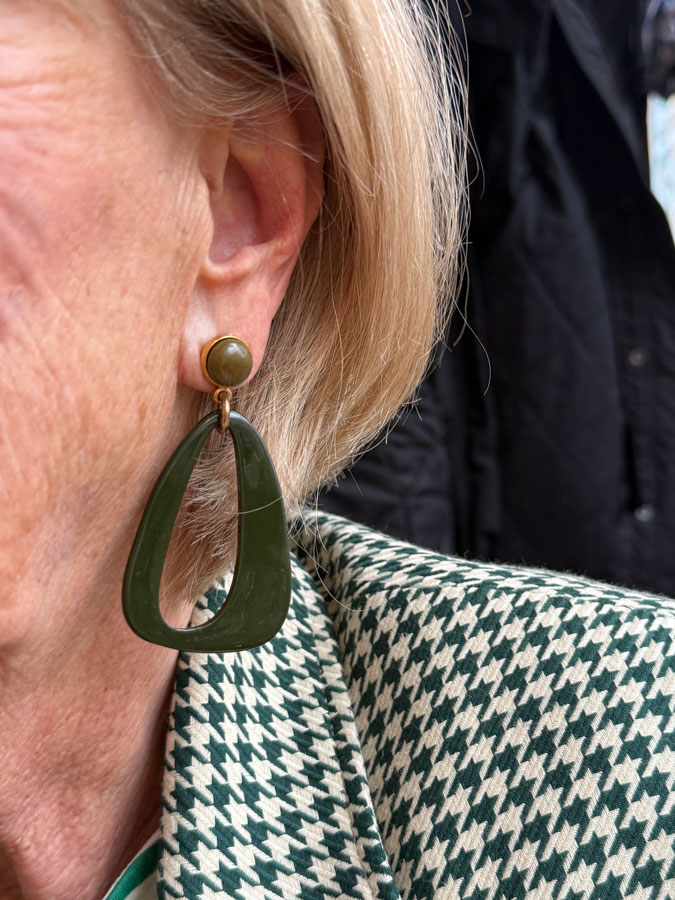 Green earring by Lara Design