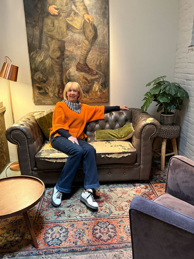 Orange jumper at the restaurant