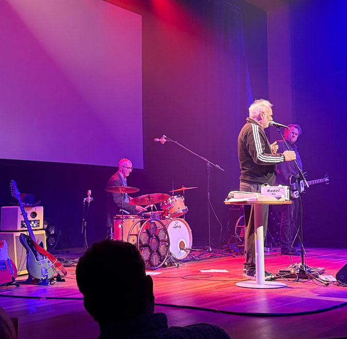 Nico Dijkshoorn with Eric and Gerard (drums), forming the band The Hank Five 