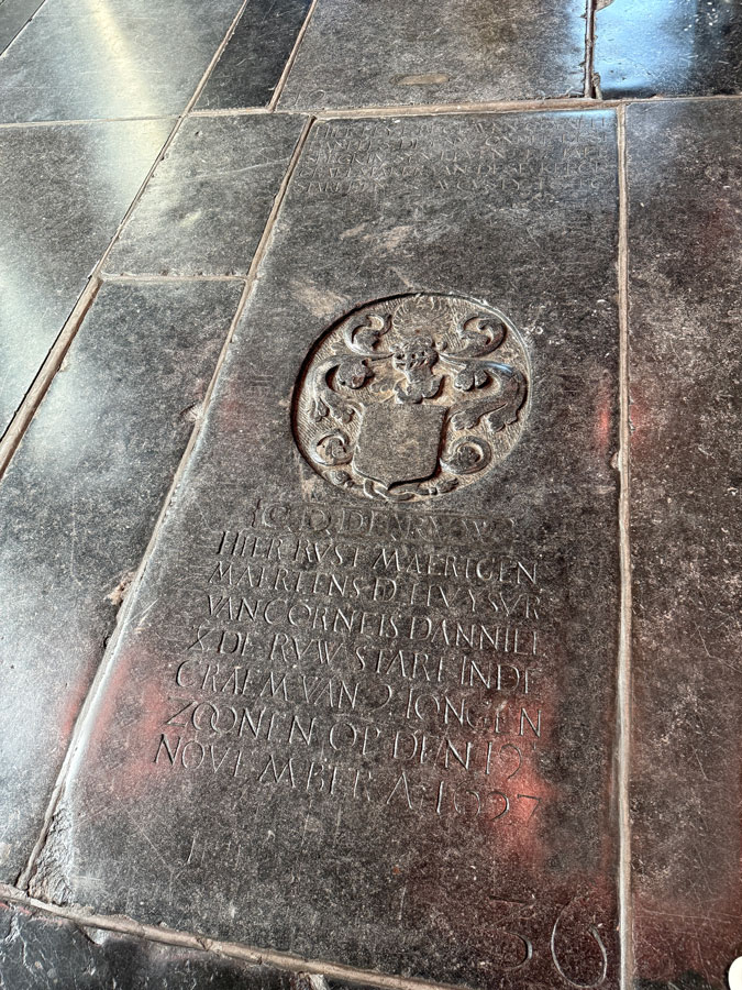 Grave in the church of Leiden