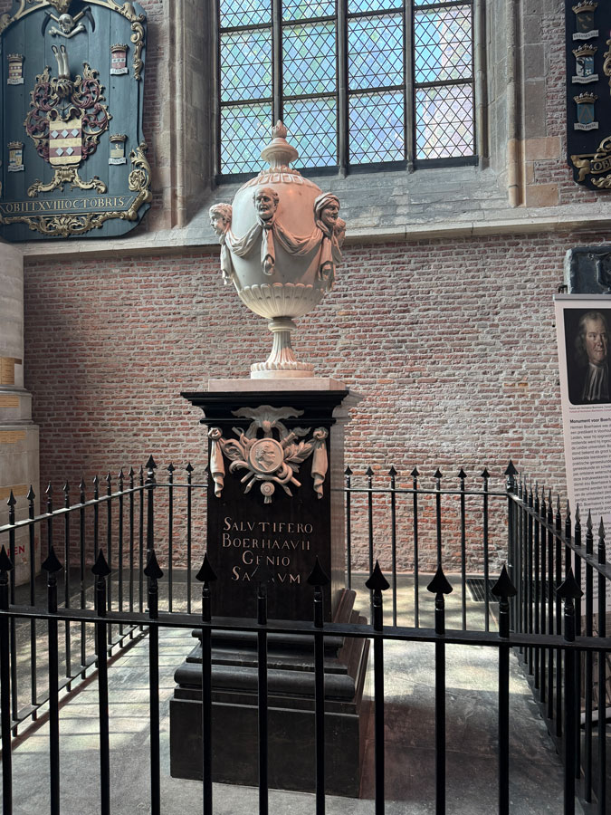 Grave monument Boerhaave