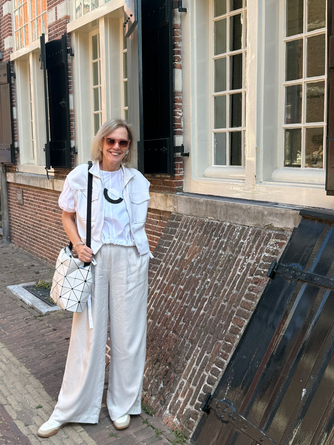 Sylvia of 40PlusStyle