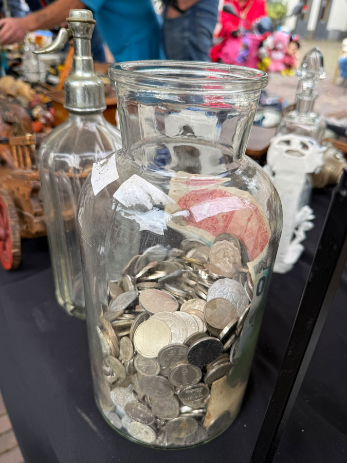 Coin pot