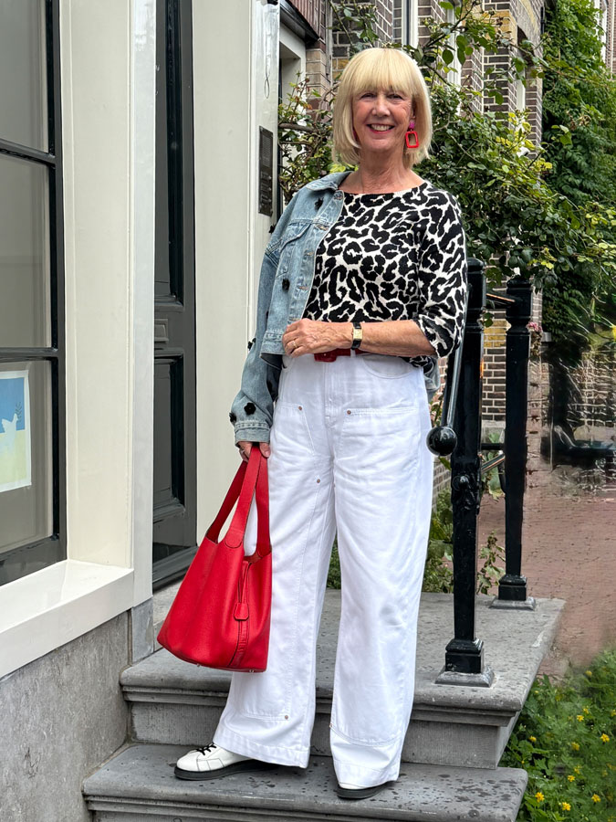 Wide white trousers with black, white and red